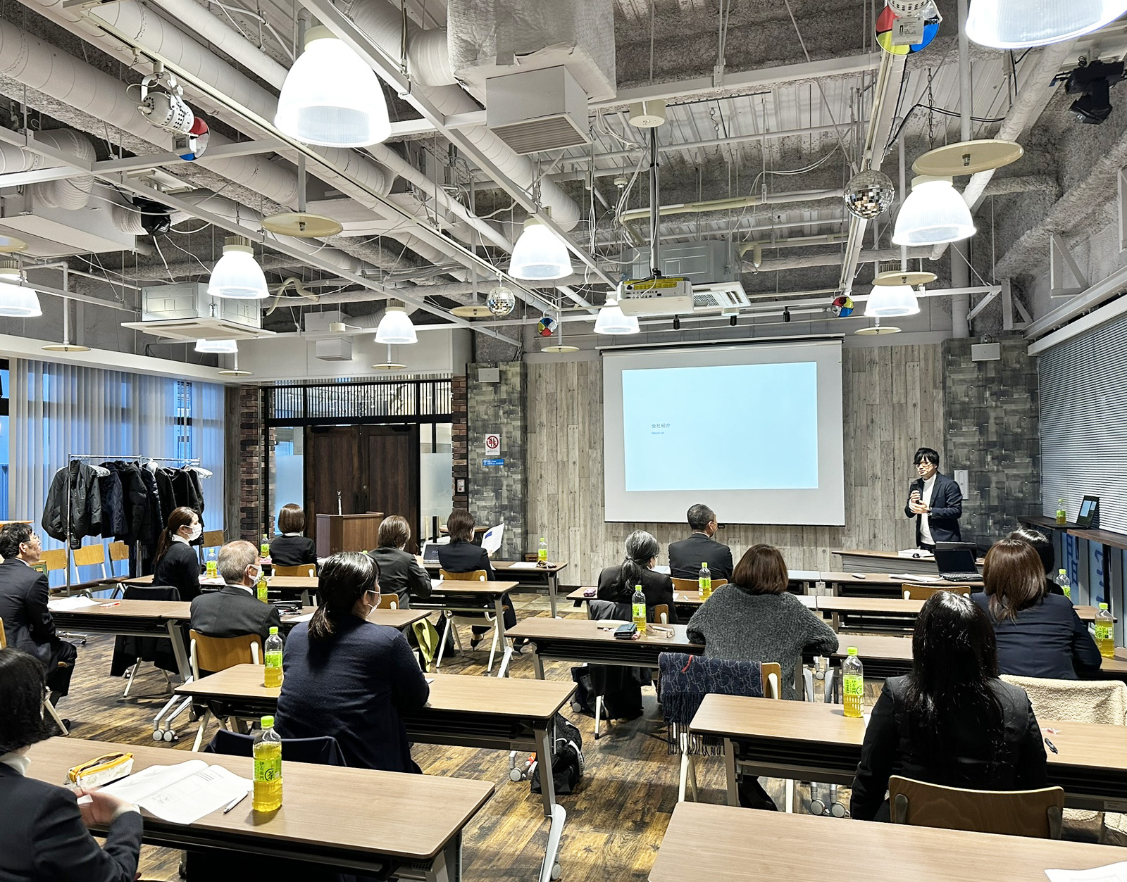 未経験者向けの「研修プログラム」の様子